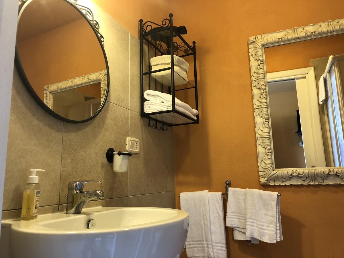 La Locanda Della Vecchia Hosteria Гаворрано Экстерьер фото